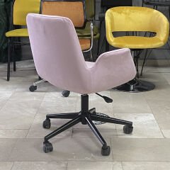 Begüm Yıldız Ayak Çalışma Koltuğu Siyah Boya - Pembe