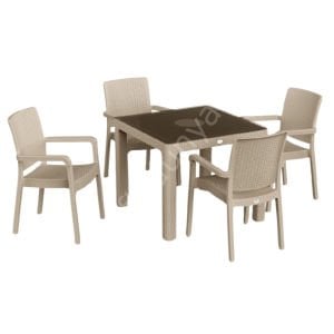 90×90 PP Rattan Görünümlü Camlı Masa